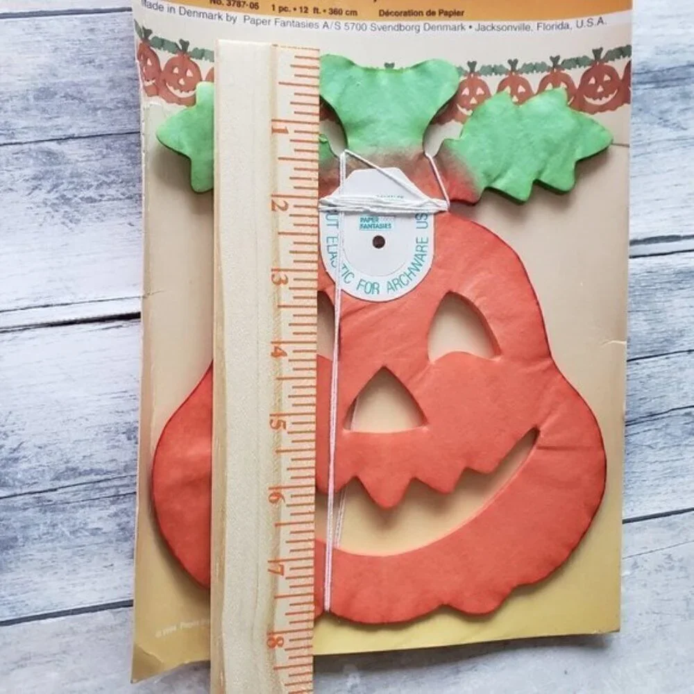 Paper Fantasies Open Package Bat, Skull and Pumpkin Garland Halloween